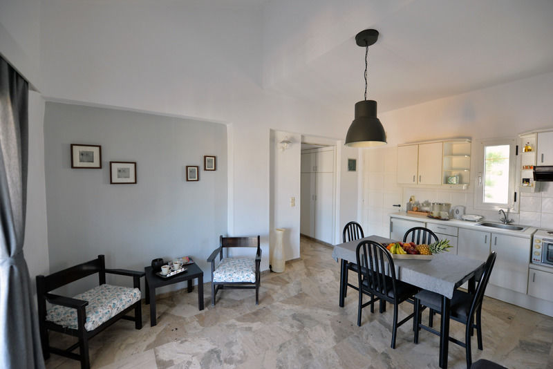 Hotel Anna Apartments Kokkini Hani ภายนอก รูปภาพ